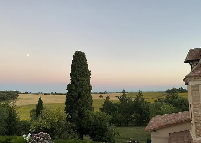 Confortable In Gers 32390