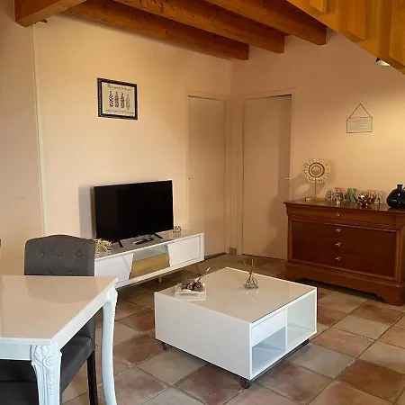 Confortable In Gers 32390