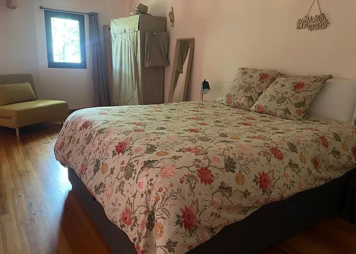 Апартаменты Confortable In Gers 32390